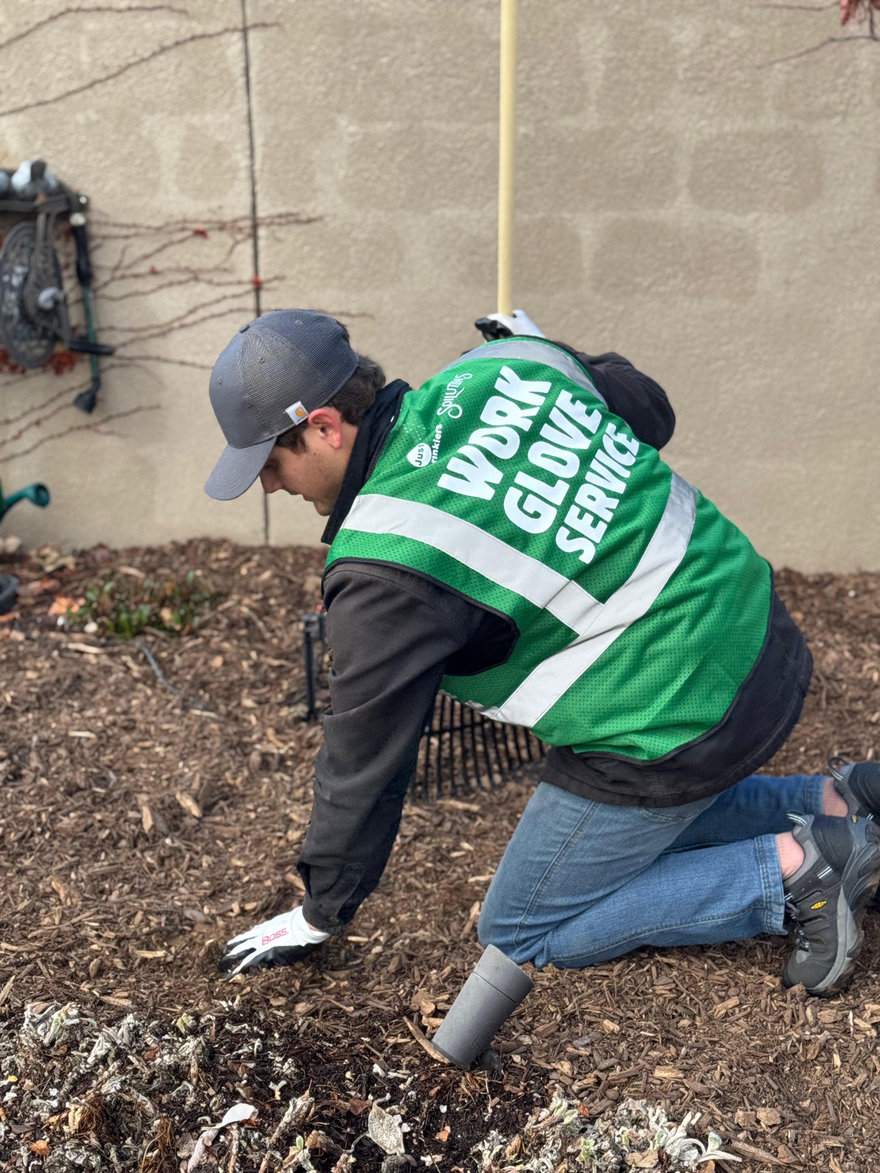 SOILUTIONS COMPOST - WORK GLOVE SERVICE